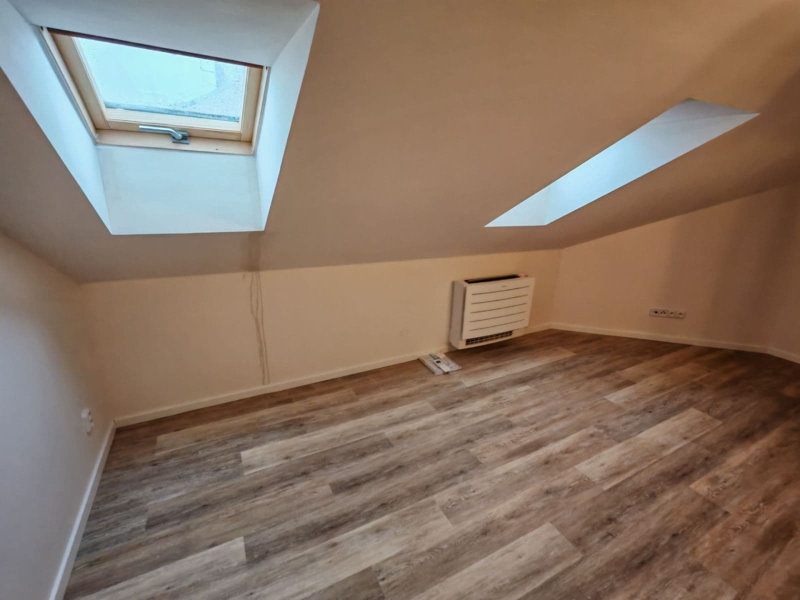 Prenájom bytu 3-izbový 126 m², Navrátilova, Praha, Praha Prenájom bytu 3-izbový 126 m², Navrátilova, Praha, Praha