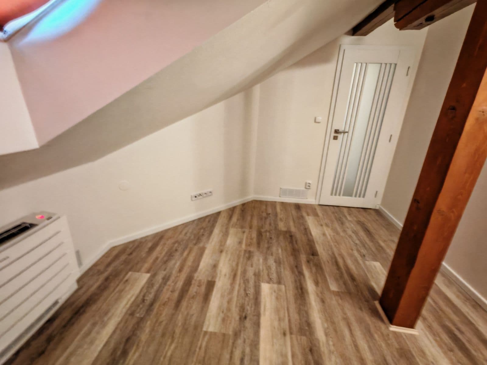 Prenájom bytu 3-izbový 126 m², Navrátilova, Praha, Praha Prenájom bytu 3-izbový 126 m², Navrátilova, Praha, Praha