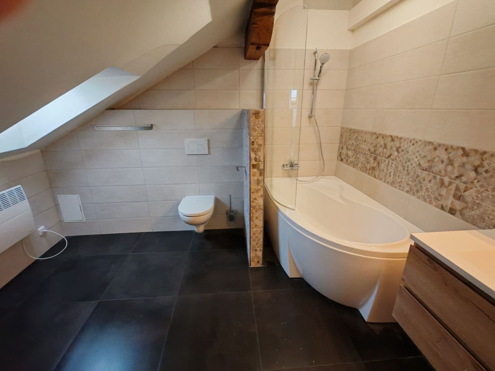 Prenájom bytu 3-izbový 126 m², Navrátilova, Praha, Praha Prenájom bytu 3-izbový 126 m², Navrátilova, Praha, Praha