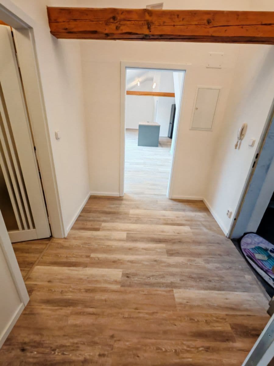 Prenájom bytu 3-izbový 126 m², Navrátilova, Praha, Praha Prenájom bytu 3-izbový 126 m², Navrátilova, Praha, Praha