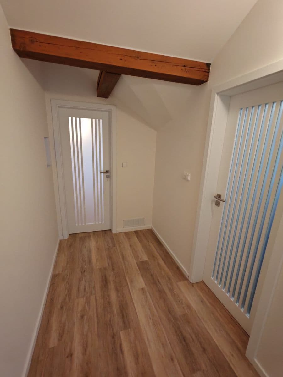 Prenájom bytu 3-izbový 126 m², Navrátilova, Praha, Praha Prenájom bytu 3-izbový 126 m², Navrátilova, Praha, Praha