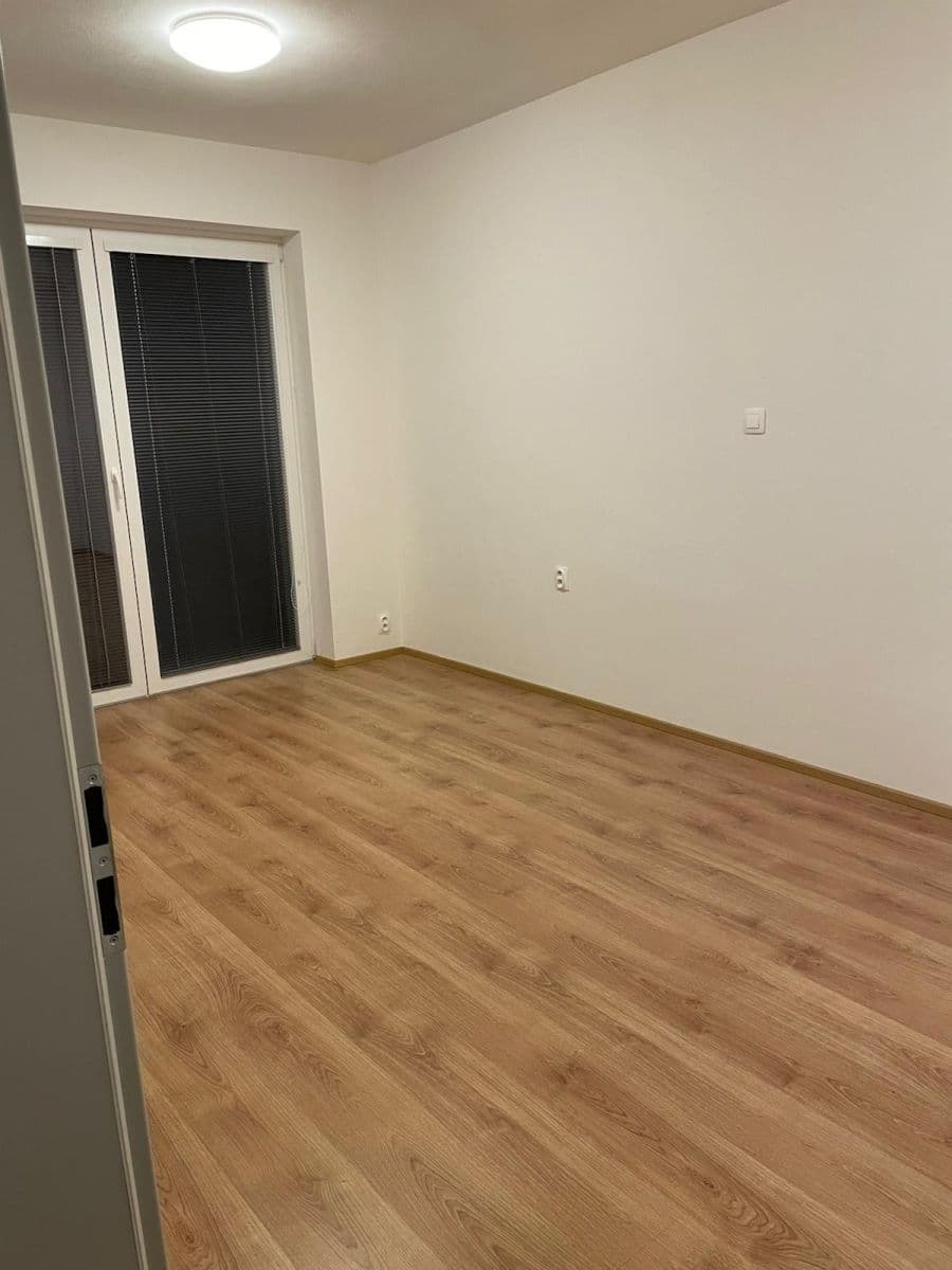 Prenájom bytu 2-izbový 61 m², U Pondu, Heřmanova Huť, Plzeňský kraj Prenájom bytu 2-izbový 61 m², U Pondu, Heřmanova Huť, Plzeňský kraj