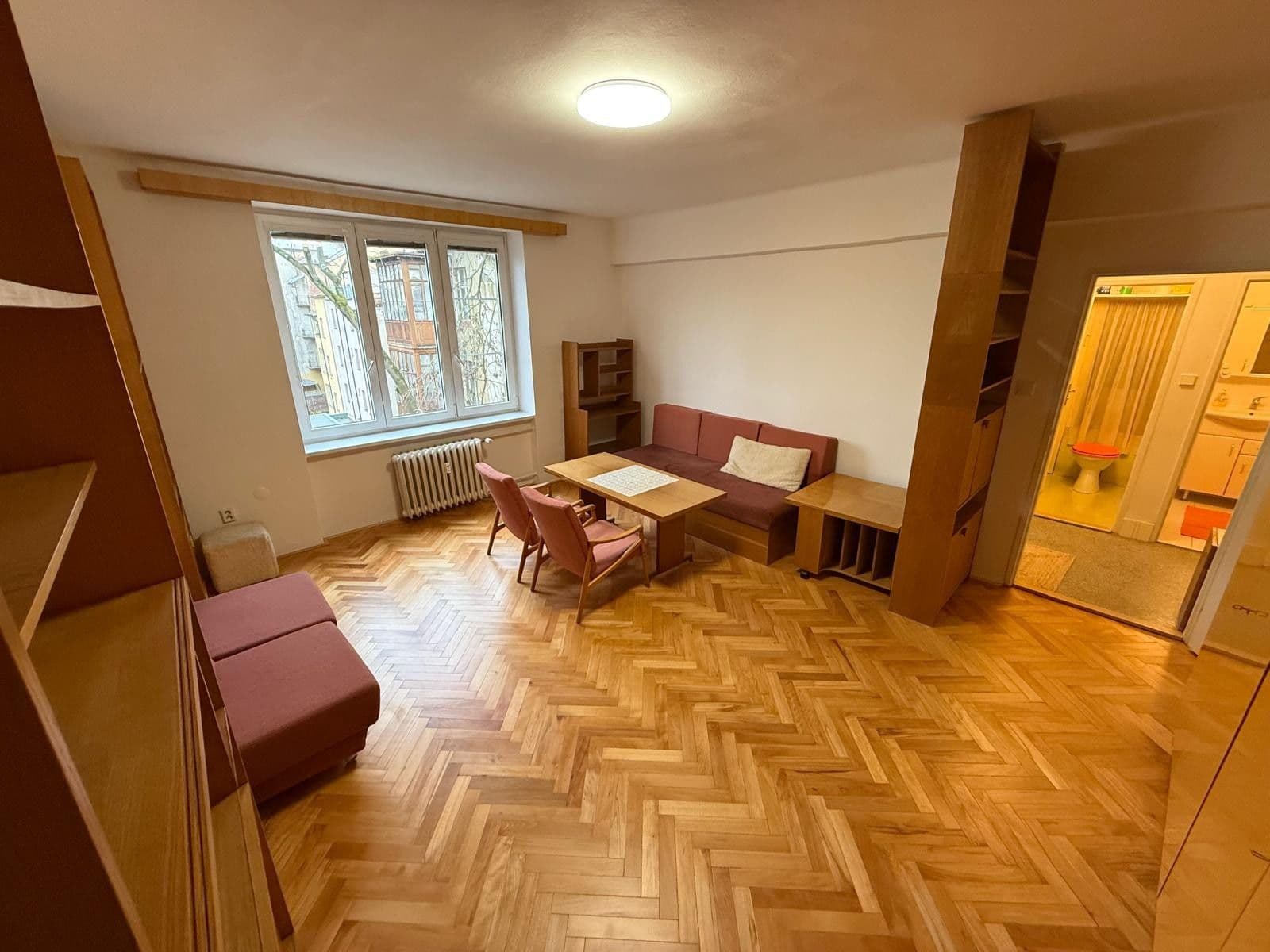 Prenájom bytu 1-izbový 42 m², Stehlíkova, Plzeň, Plzeňský kraj Prenájom bytu 1-izbový 42 m², Stehlíkova, Plzeň, Plzeňský kraj