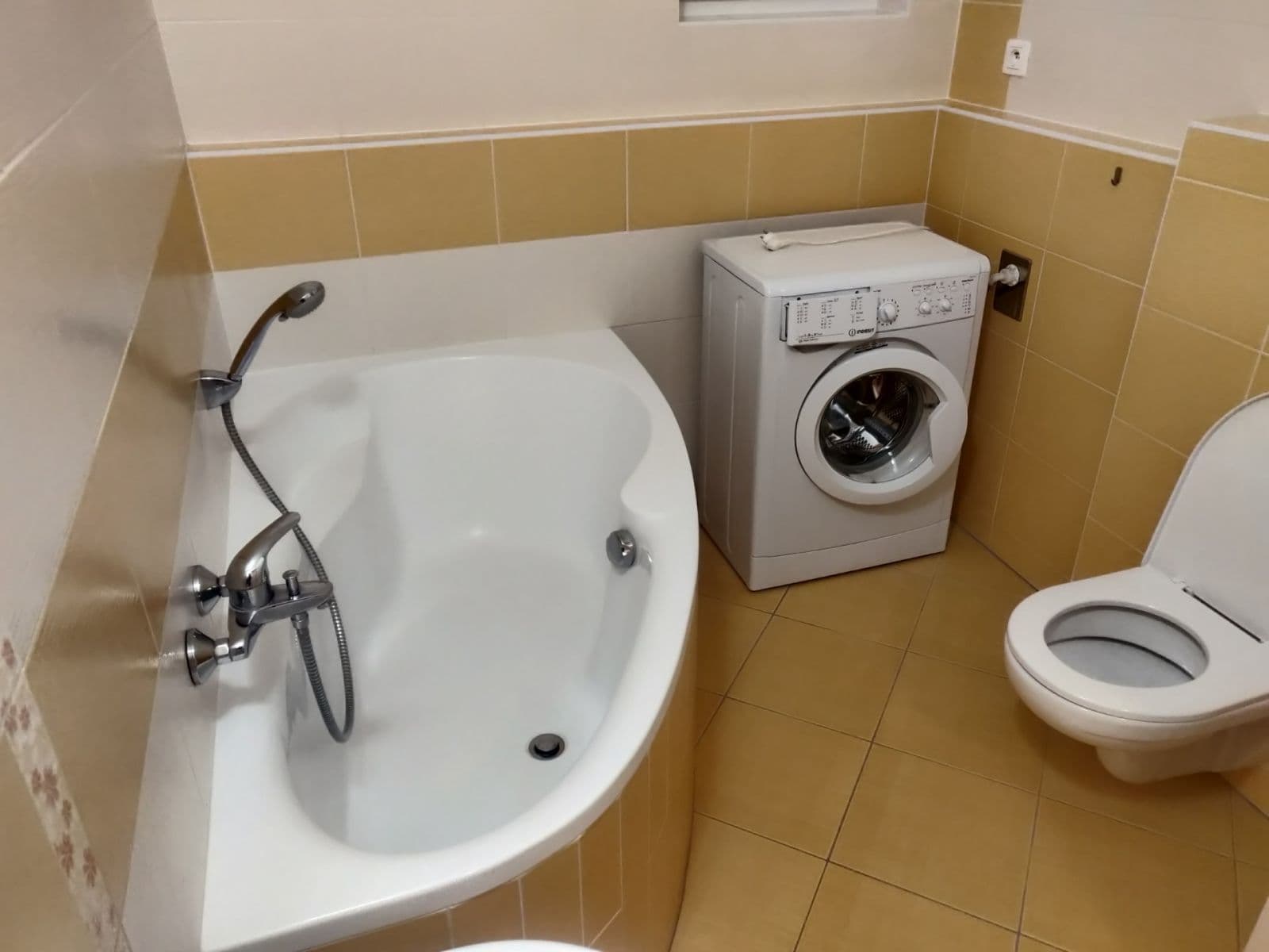 Prenájom bytu 2-izbový 46 m², U Uhříněveské obory, Praha, Praha Prenájom bytu 2-izbový 46 m², U Uhříněveské obory, Praha, Praha