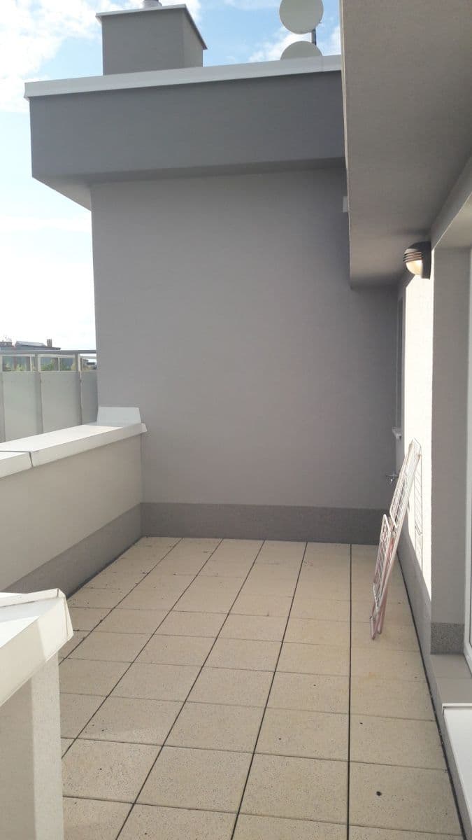 Prenájom bytu 2-izbový 46 m², U Uhříněveské obory, Praha, Praha Prenájom bytu 2-izbový 46 m², U Uhříněveské obory, Praha, Praha