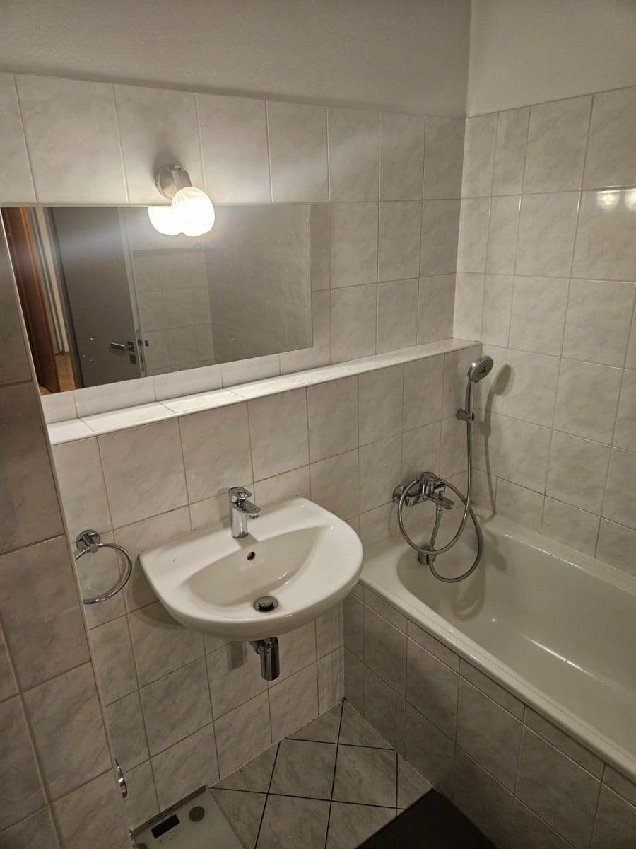 Prenájom bytu 1-izbový 54 m², Novovysočanská, Praha, Praha Prenájom bytu 1-izbový 54 m², Novovysočanská, Praha, Praha