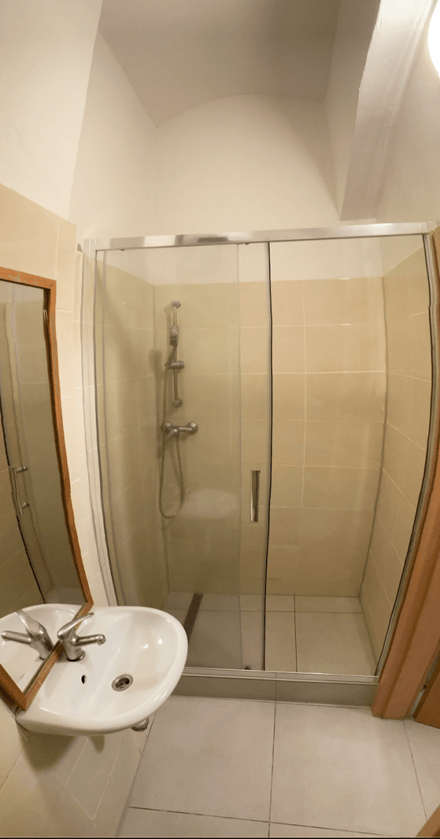 Prenájom bytu 1-izbový 27 m², Vrchlického, Praha, Praha Prenájom bytu 1-izbový 27 m², Vrchlického, Praha, Praha