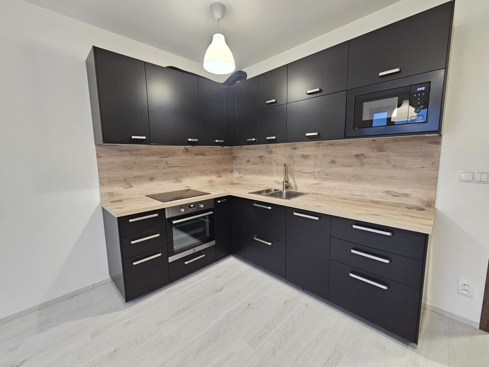 Prenájom bytu 2-izbový 50 m², Augustina Lukeše, Brandýs nad Labem-Stará Boleslav, Středočeský kraj Prenájom bytu 2-izbový 50 m², Augustina Lukeše, Brandýs nad Labem-Stará Boleslav, Středočeský kraj