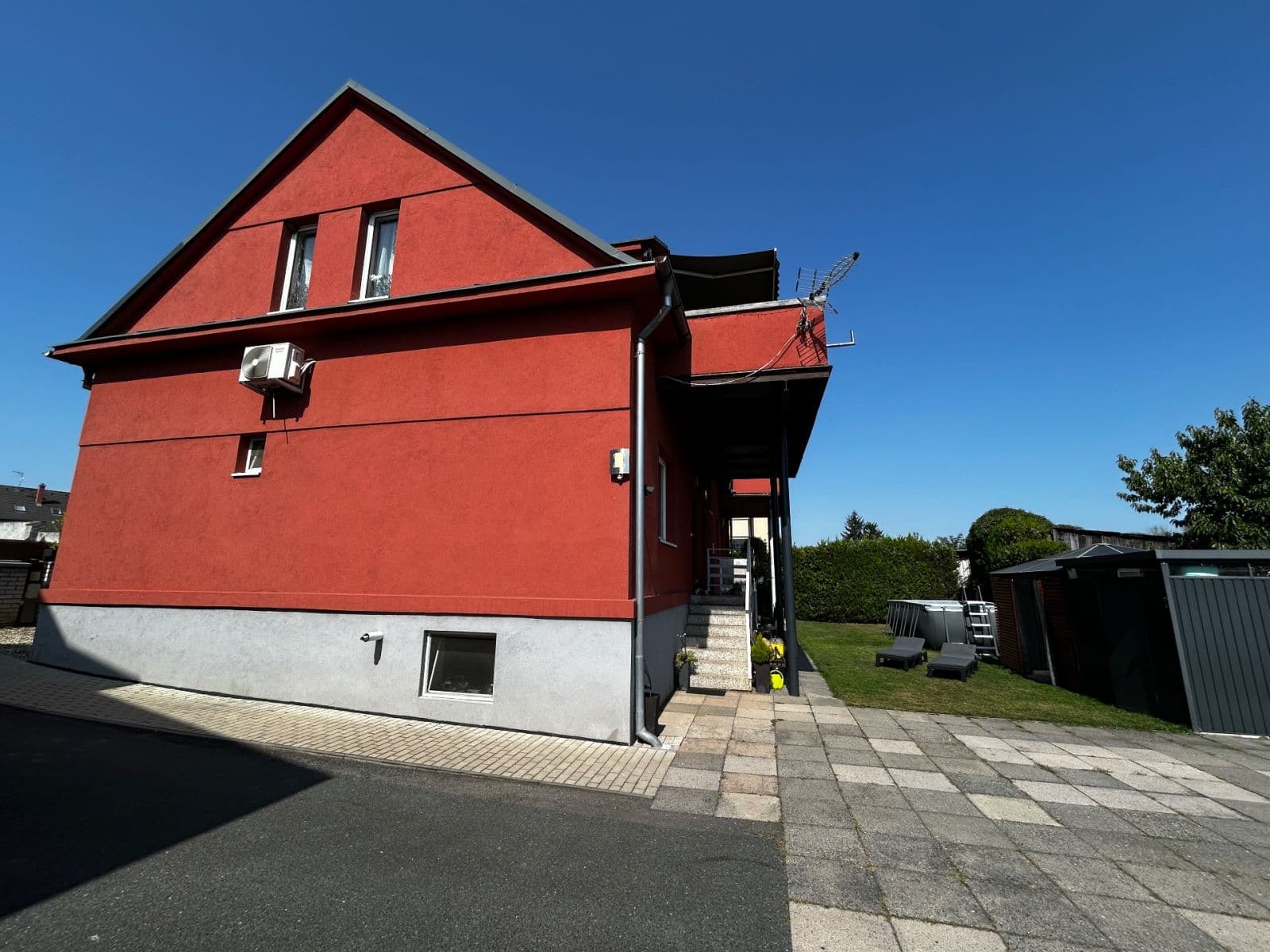 Predaj bytu 5-izbový 159 m², Kostelecká, Mratín, Středočeský kraj Predaj bytu 5-izbový 159 m², Kostelecká, Mratín, Středočeský kraj