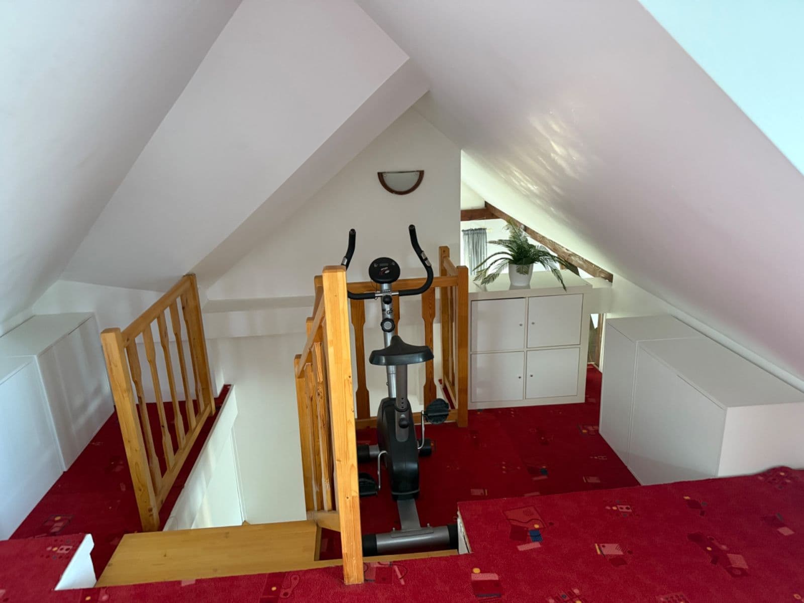 Predaj bytu 4-izbový 145 m², Kostelecká, Mratín, Středočeský kraj Predaj bytu 4-izbový 145 m², Kostelecká, Mratín, Středočeský kraj