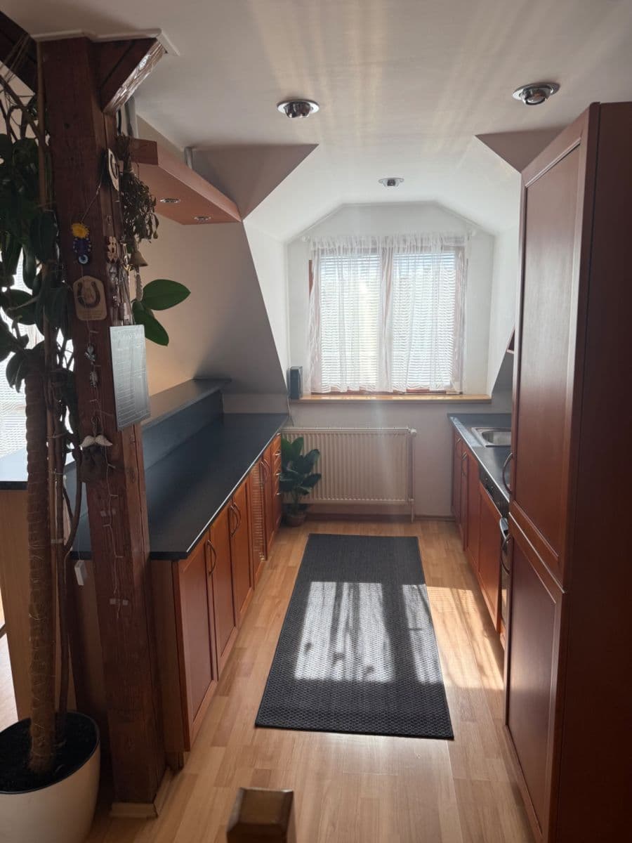 Predaj bytu 4-izbový 145 m², Kostelecká, Mratín, Středočeský kraj Predaj bytu 4-izbový 145 m², Kostelecká, Mratín, Středočeský kraj