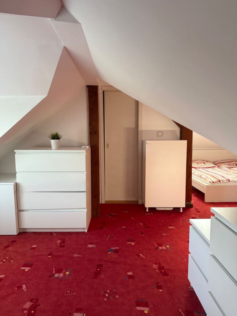 Predaj bytu 4-izbový 145 m², Kostelecká, Mratín, Středočeský kraj Predaj bytu 4-izbový 145 m², Kostelecká, Mratín, Středočeský kraj