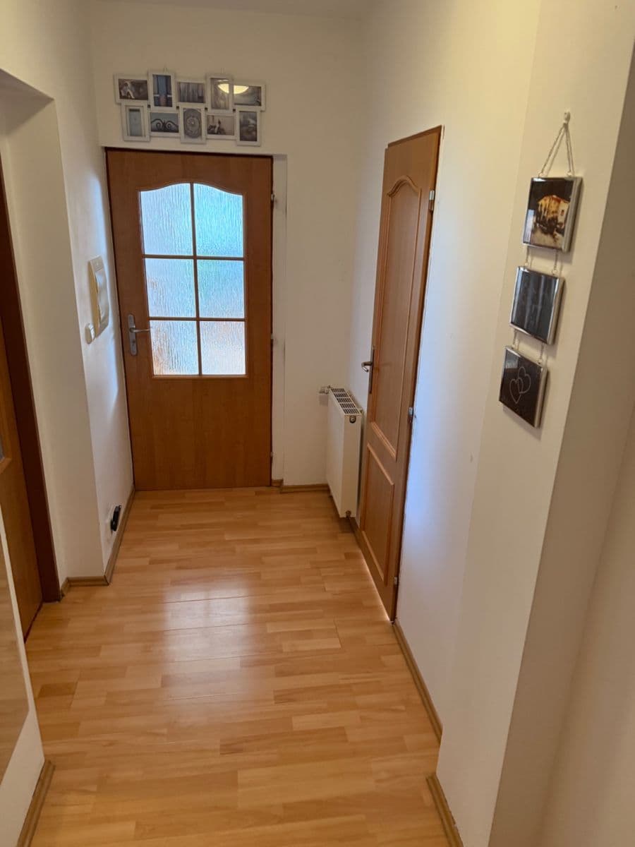 Predaj bytu 4-izbový 145 m², Kostelecká, Mratín, Středočeský kraj Predaj bytu 4-izbový 145 m², Kostelecká, Mratín, Středočeský kraj