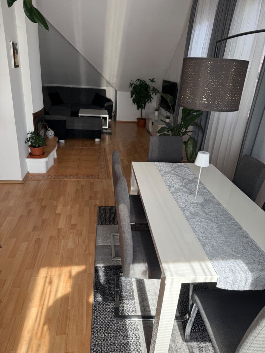 Predaj bytu 4-izbový 145 m², Kostelecká, Mratín, Středočeský kraj Predaj bytu 4-izbový 145 m², Kostelecká, Mratín, Středočeský kraj