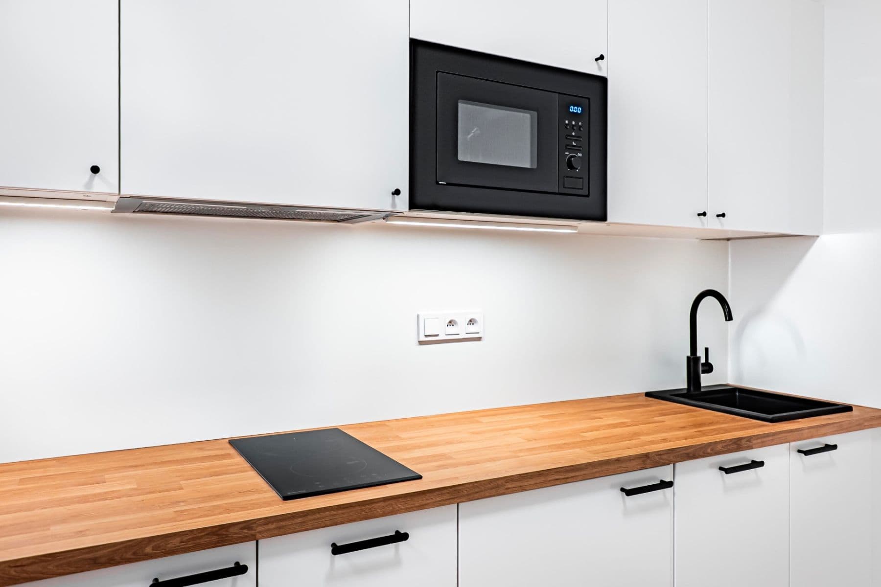 Prenájom bytu 1-izbový 24 m², Velehradská, Praha, Praha Prenájom bytu 1-izbový 24 m², Velehradská, Praha, Praha