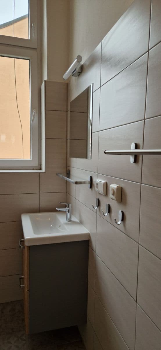 Prenájom bytu 2-izbový 71 m², Plachého, Plzeň, Plzeňský kraj Prenájom bytu 2-izbový 71 m², Plachého, Plzeň, Plzeňský kraj