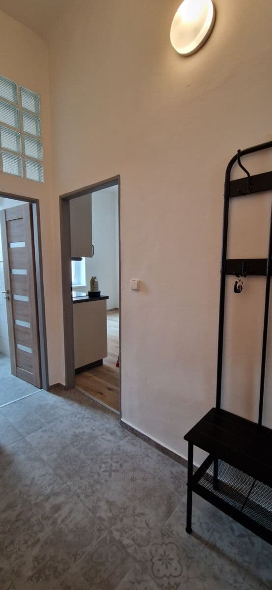 Prenájom bytu 2-izbový 71 m², Plachého, Plzeň, Plzeňský kraj Prenájom bytu 2-izbový 71 m², Plachého, Plzeň, Plzeňský kraj