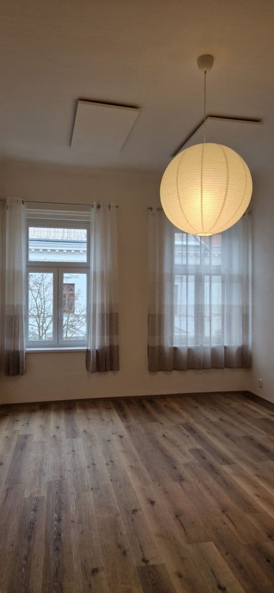 Prenájom bytu 2-izbový 71 m², Plachého, Plzeň, Plzeňský kraj Prenájom bytu 2-izbový 71 m², Plachého, Plzeň, Plzeňský kraj