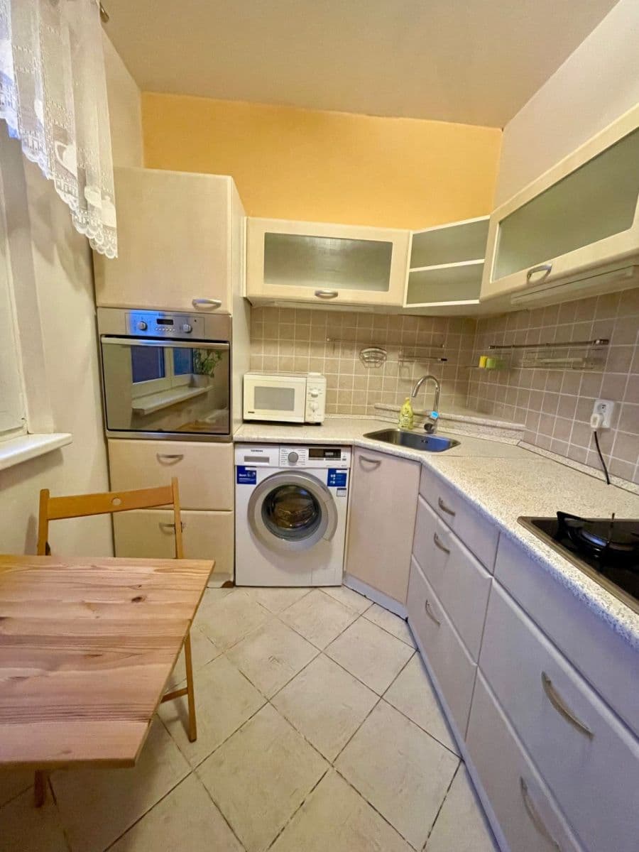 Prenájom bytu 2-izbový 55 m², Ovčárská, Praha, Praha Prenájom bytu 2-izbový 55 m², Ovčárská, Praha, Praha