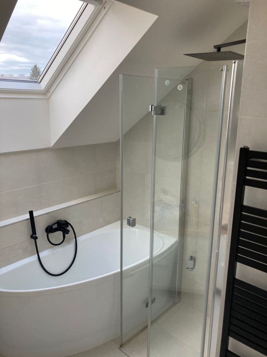 Prenájom bytu 3-izbový 62 m², Hekova, Praha, Praha Prenájom bytu 3-izbový 62 m², Hekova, Praha, Praha