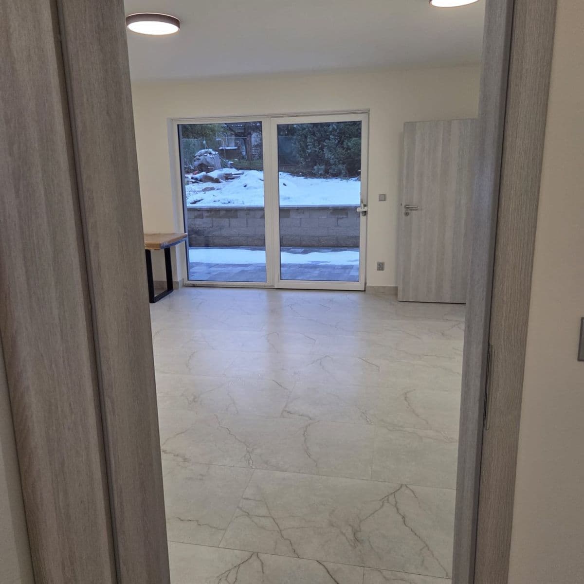 Prenájom bytu 3-izbový 86 m², Podohradská, Praha, Praha Prenájom bytu 3-izbový 86 m², Podohradská, Praha, Praha