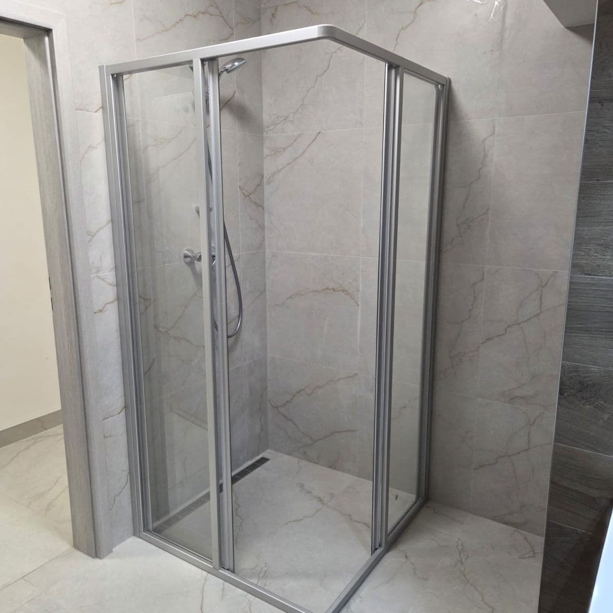 Prenájom bytu 3-izbový 86 m², Podohradská, Praha, Praha Prenájom bytu 3-izbový 86 m², Podohradská, Praha, Praha