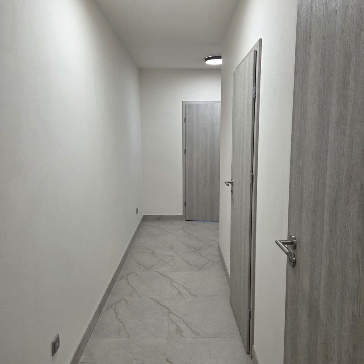 Prenájom bytu 3-izbový 86 m², Podohradská, Praha, Praha Prenájom bytu 3-izbový 86 m², Podohradská, Praha, Praha