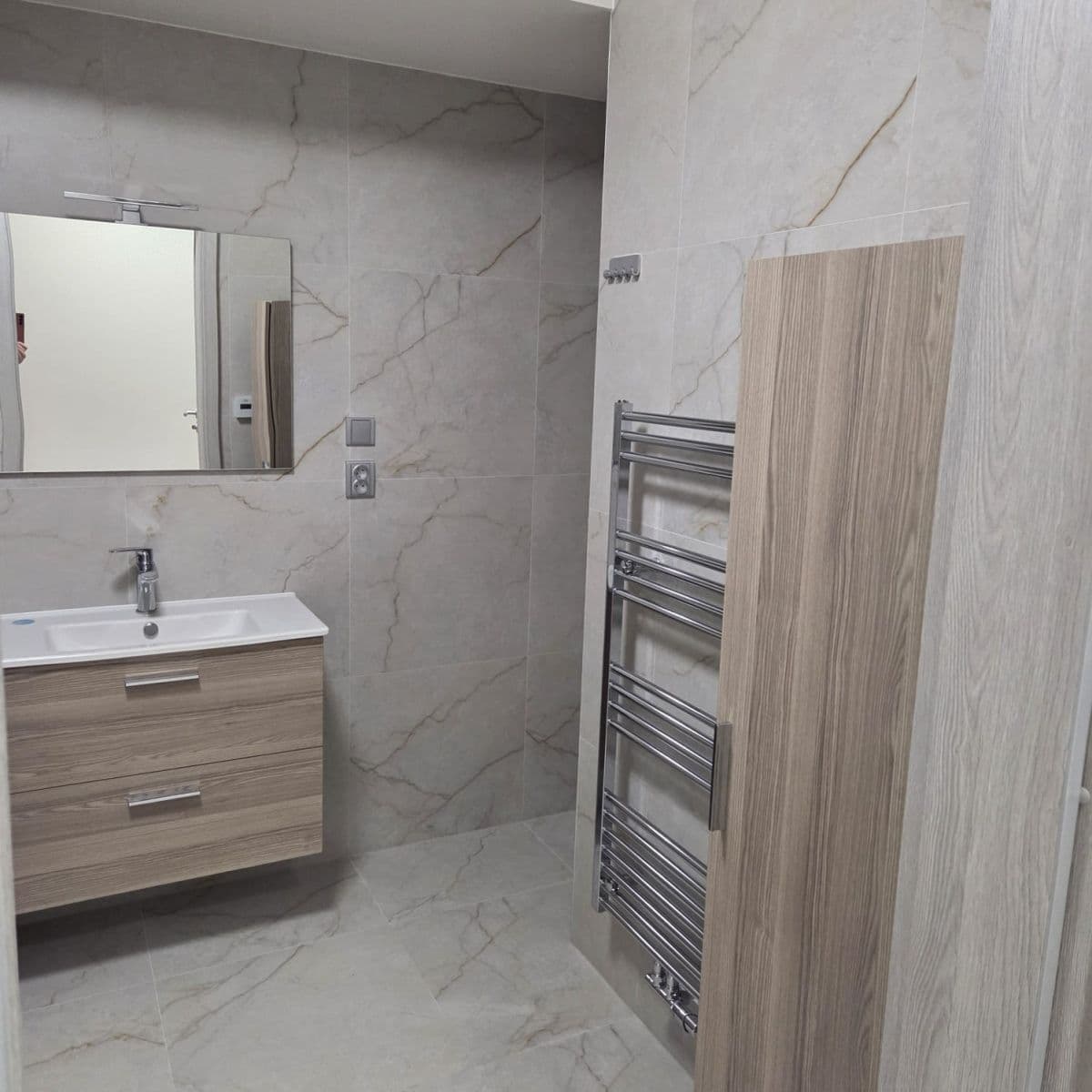 Prenájom bytu 3-izbový 86 m², Podohradská, Praha, Praha Prenájom bytu 3-izbový 86 m², Podohradská, Praha, Praha