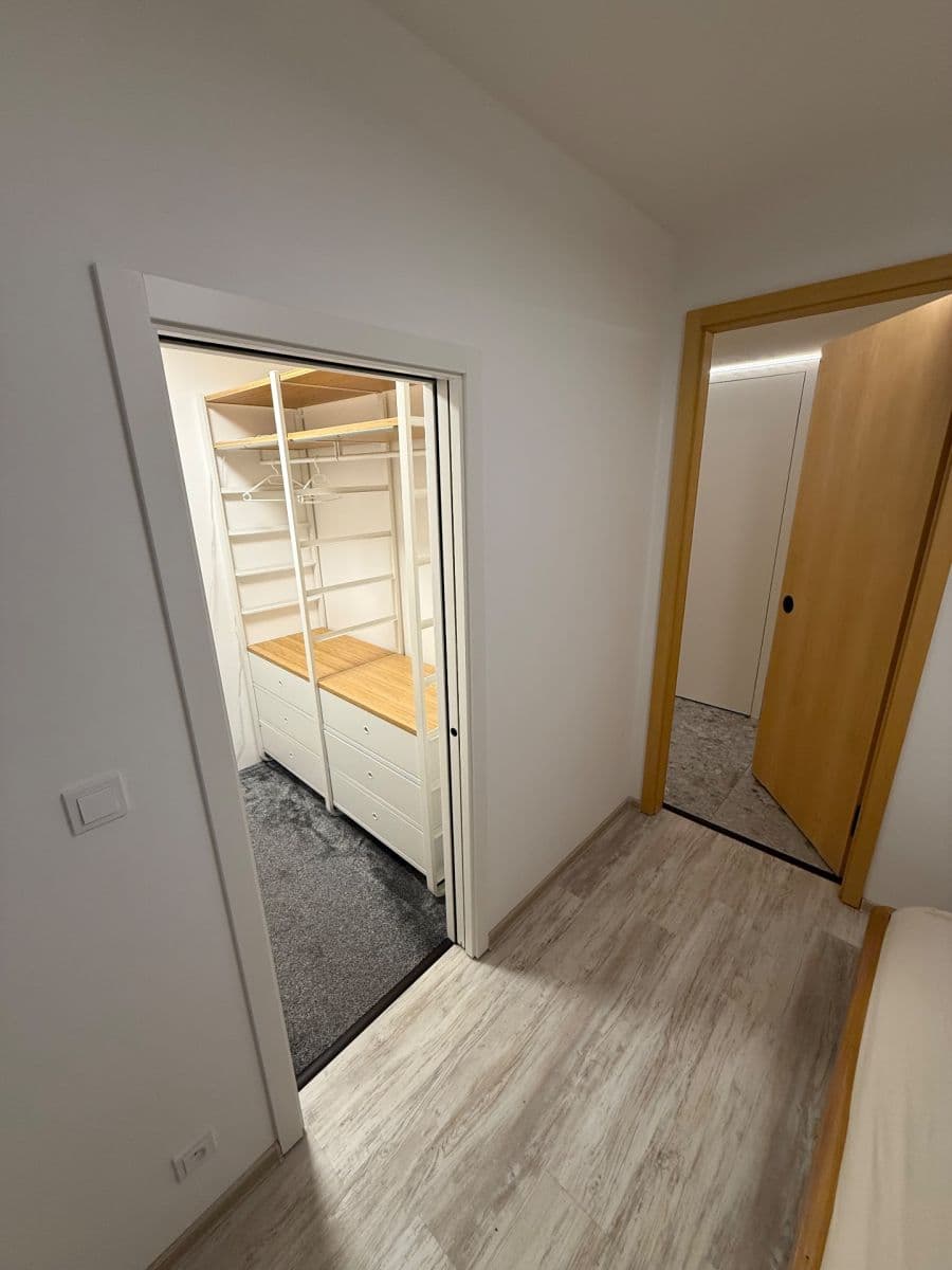 Prenájom bytu 2-izbový 56 m², Sázavská, Žďár nad Sázavou, Kraj Vysočina Prenájom bytu 2-izbový 56 m², Sázavská, Žďár nad Sázavou, Kraj Vysočina