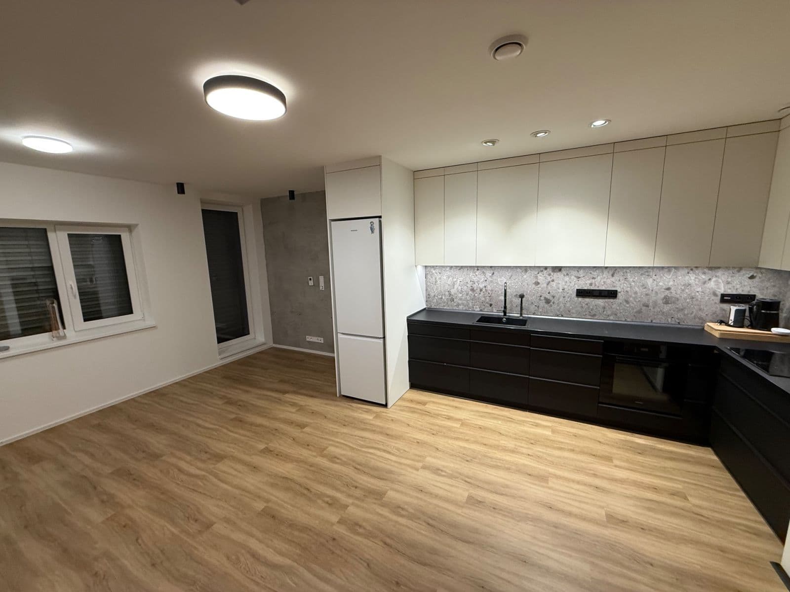 Prenájom bytu 2-izbový 56 m², Sázavská, Žďár nad Sázavou, Kraj Vysočina Prenájom bytu 2-izbový 56 m², Sázavská, Žďár nad Sázavou, Kraj Vysočina