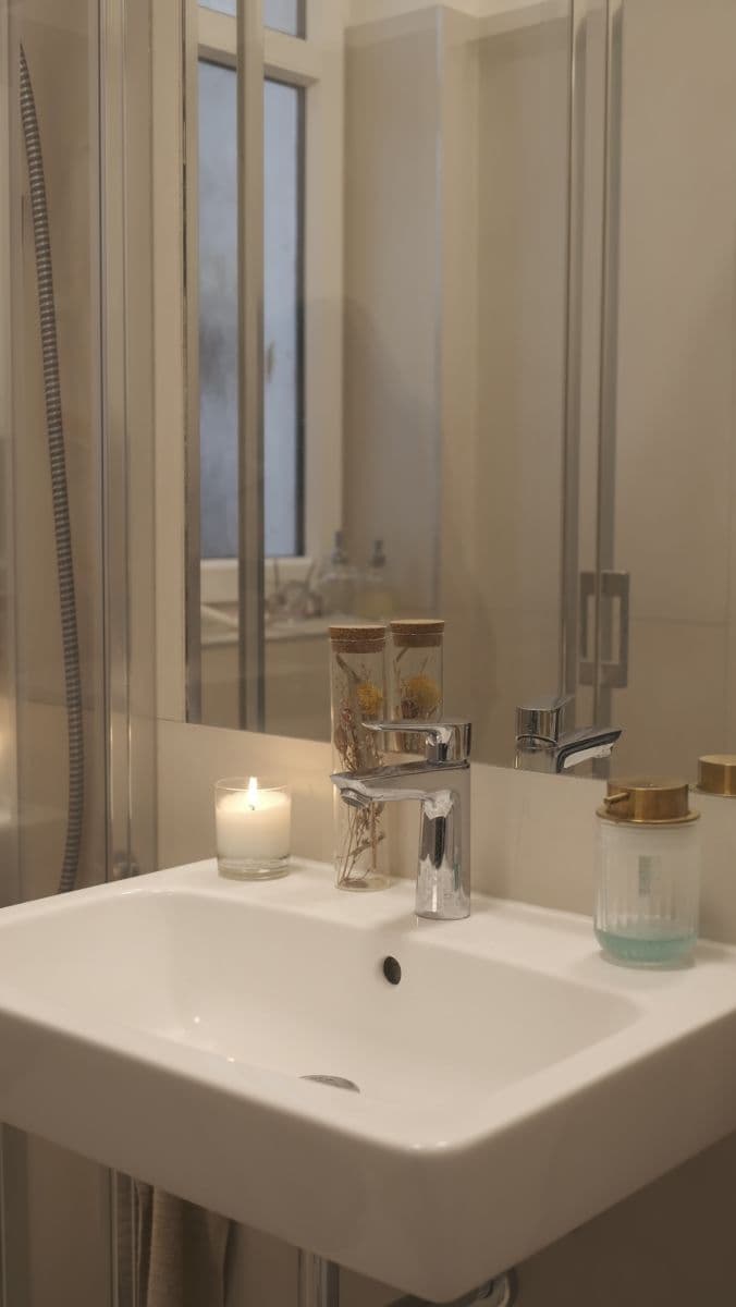 Prenájom bytu 3-izbový 69 m², Čajkovského, Praha, Praha Prenájom bytu 3-izbový 69 m², Čajkovského, Praha, Praha