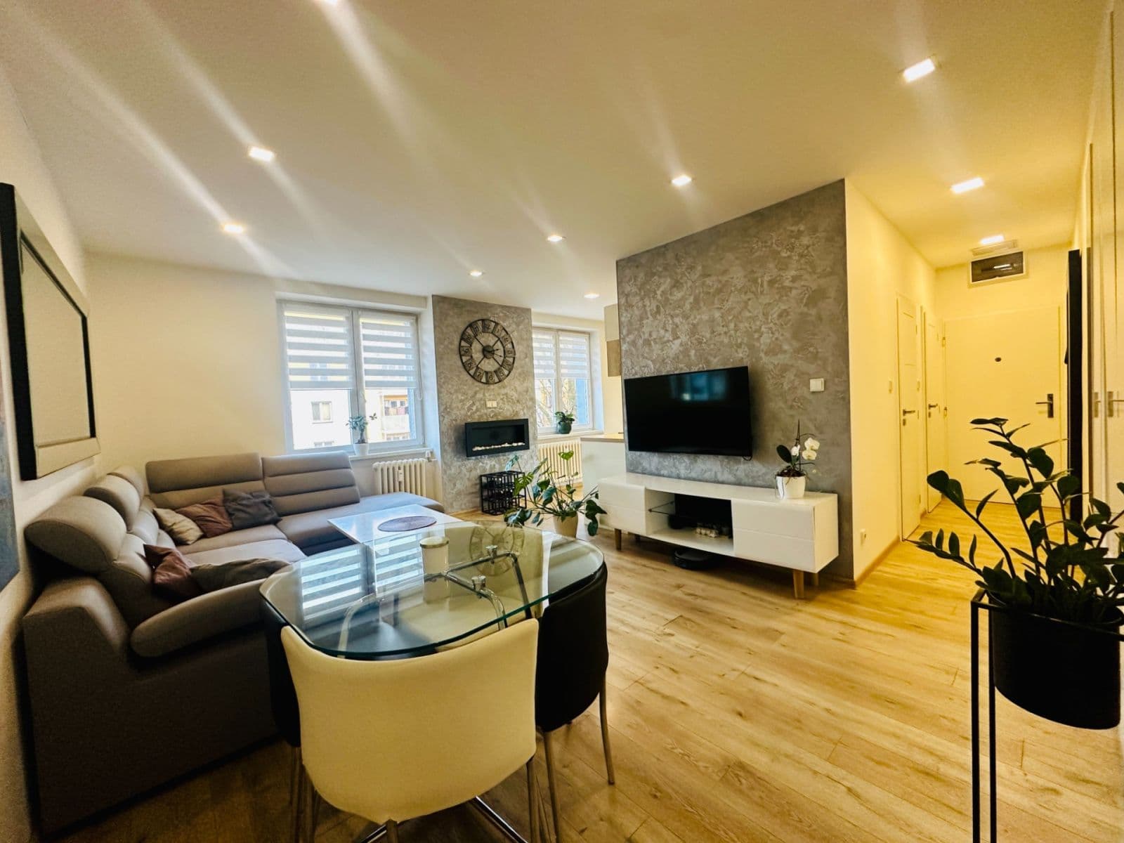 Predaj bytu 3-izbový 65 m², Mitušova, Ostrava, Moravskoslezský kraj Predaj bytu 3-izbový 65 m², Mitušova, Ostrava, Moravskoslezský kraj