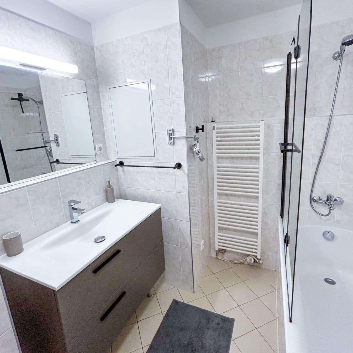 Prenájom bytu 2-izbový 54 m², Kališnická, Praha, Praha Prenájom bytu 2-izbový 54 m², Kališnická, Praha, Praha