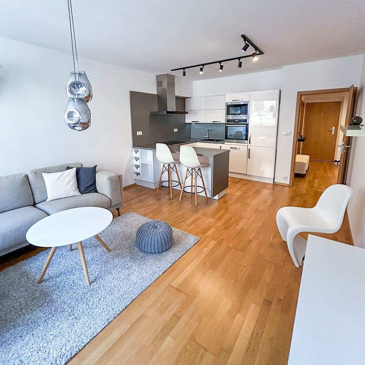 Prenájom bytu 2-izbový 54 m², Kališnická, Praha, Praha Prenájom bytu 2-izbový 54 m², Kališnická, Praha, Praha