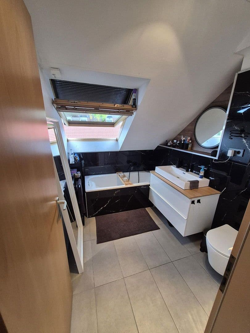 Predaj domu 134 m², pozemek 125 m², Am Altland 18, Hattingen, Severné Porýnie - Westfálsko Predaj domu 134 m², pozemek 125 m², Am Altland 18, Hattingen, Severné Porýnie - Westfálsko