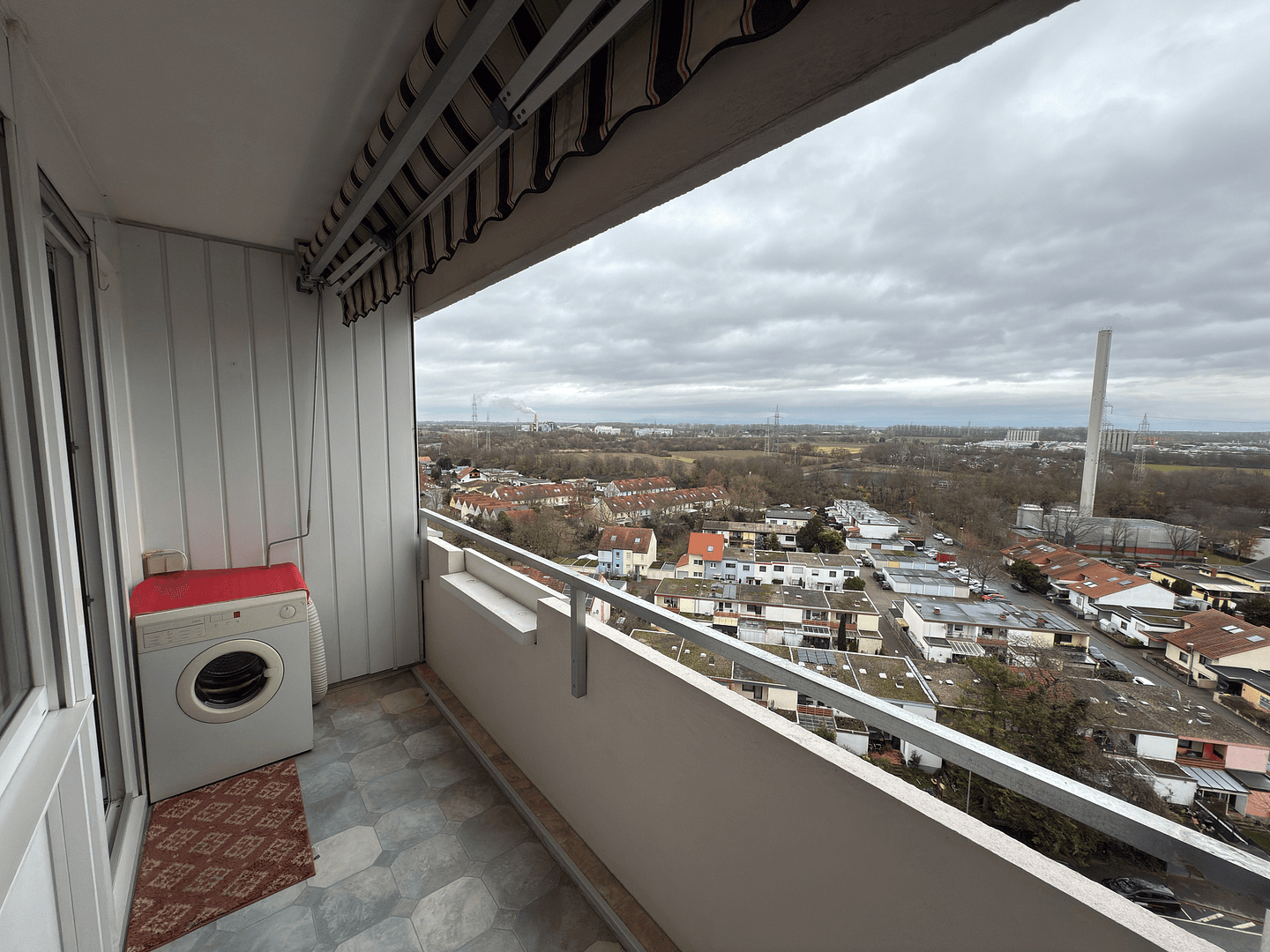 Prenájom bytu 2-izbový 80 m², Prager Straße 33, Ludwigshafen am Rhein, Porýnie-Falcko Prenájom bytu 2-izbový 80 m², Prager Straße 33, Ludwigshafen am Rhein, Porýnie-Falcko