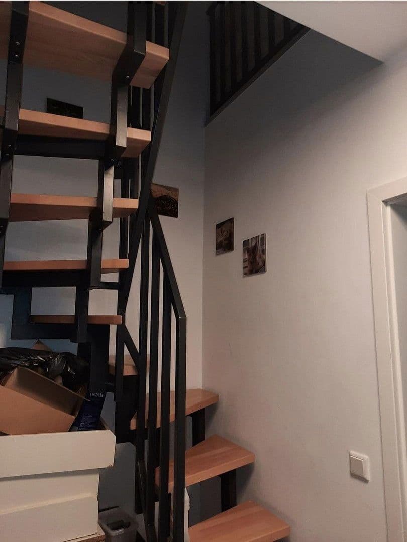 Prenájom bytu 3-izbový 97 m², Hornstr. 3, Gehrden, Dolné Sasko Prenájom bytu 3-izbový 97 m², Hornstr. 3, Gehrden, Dolné Sasko