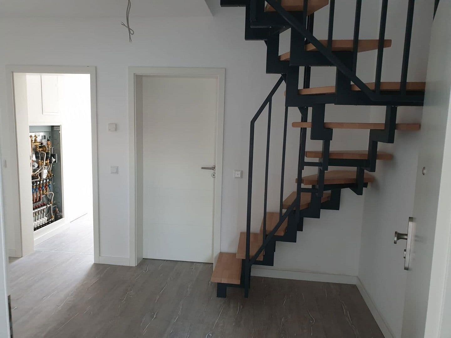 Prenájom bytu 3-izbový 97 m², Hornstr. 3, Gehrden, Dolné Sasko Prenájom bytu 3-izbový 97 m², Hornstr. 3, Gehrden, Dolné Sasko