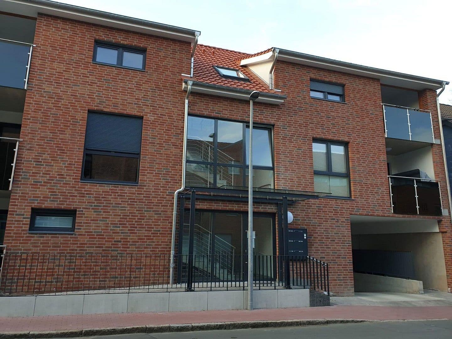 Prenájom bytu 3-izbový 97 m², Hornstr. 3, Gehrden, Dolné Sasko Prenájom bytu 3-izbový 97 m², Hornstr. 3, Gehrden, Dolné Sasko