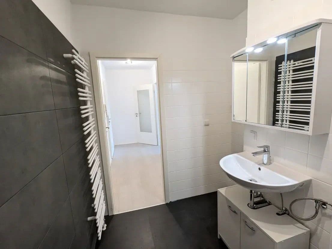 Prenájom bytu 2-izbový 62 m², Woogstraße 36, Neuhofen, Porýnie-Falcko Prenájom bytu 2-izbový 62 m², Woogstraße 36, Neuhofen, Porýnie-Falcko