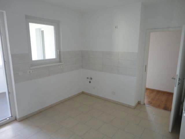 Prenájom bytu 4-izbový 98 m², Magdeburg, Sasko-Anhaltsko Prenájom bytu 4-izbový 98 m², Magdeburg, Sasko-Anhaltsko