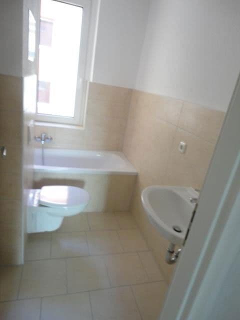 Prenájom bytu 4-izbový 98 m², Magdeburg, Sasko-Anhaltsko Prenájom bytu 4-izbový 98 m², Magdeburg, Sasko-Anhaltsko