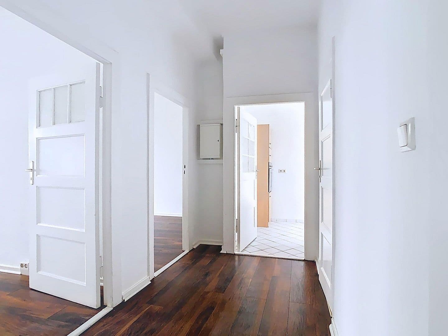 Predaj bytu 3-izbový 71 m², Berlin, Berlín Predaj bytu 3-izbový 71 m², Berlin, Berlín