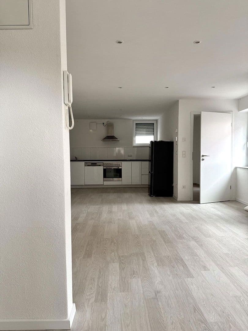 Prenájom bytu 1-izbový 68 m², Vaihinger Landstraße 2, Stuttgart, Bádensko-Wurttembersko Prenájom bytu 1-izbový 68 m², Vaihinger Landstraße 2, Stuttgart, Bádensko-Wurttembersko