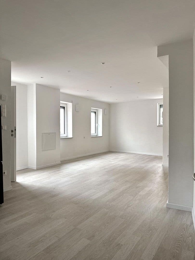 Prenájom bytu 1-izbový 68 m², Vaihinger Landstraße 2, Stuttgart, Bádensko-Wurttembersko Prenájom bytu 1-izbový 68 m², Vaihinger Landstraße 2, Stuttgart, Bádensko-Wurttembersko