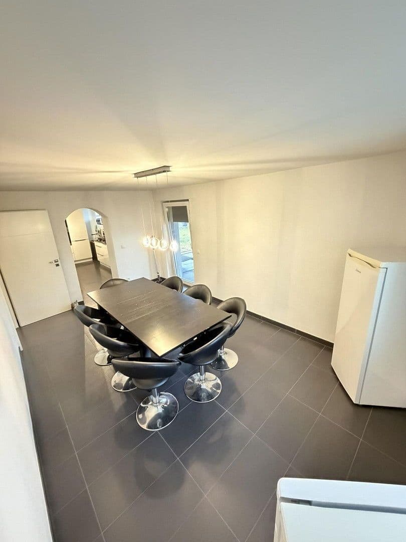 Predaj domu 300 m², pozemek 1.050 m², Darmstädterstrasse 3, Pfungstadt, Hesensko Predaj domu 300 m², pozemek 1.050 m², Darmstädterstrasse 3, Pfungstadt, Hesensko