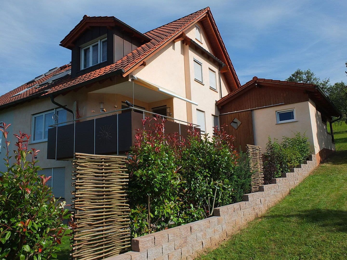 Predaj domu 177 m², pozemek 312 m², Haibach, Bavorsko Predaj domu 177 m², pozemek 312 m², Haibach, Bavorsko