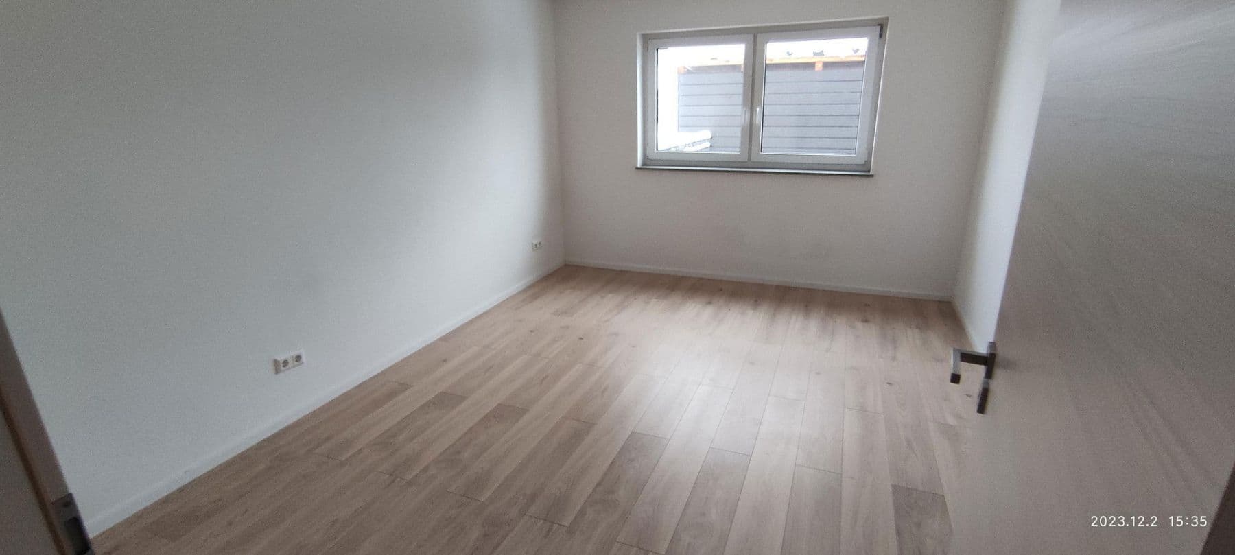 Prenájom bytu 3-izbový 101 m², Buchbergstrasse 17, Singen (Hohentwiel), Bádensko-Wurttembersko Prenájom bytu 3-izbový 101 m², Buchbergstrasse 17, Singen (Hohentwiel), Bádensko-Wurttembersko