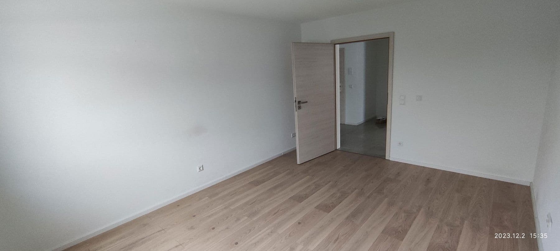 Prenájom bytu 3-izbový 101 m², Buchbergstrasse 17, Singen (Hohentwiel), Bádensko-Wurttembersko Prenájom bytu 3-izbový 101 m², Buchbergstrasse 17, Singen (Hohentwiel), Bádensko-Wurttembersko