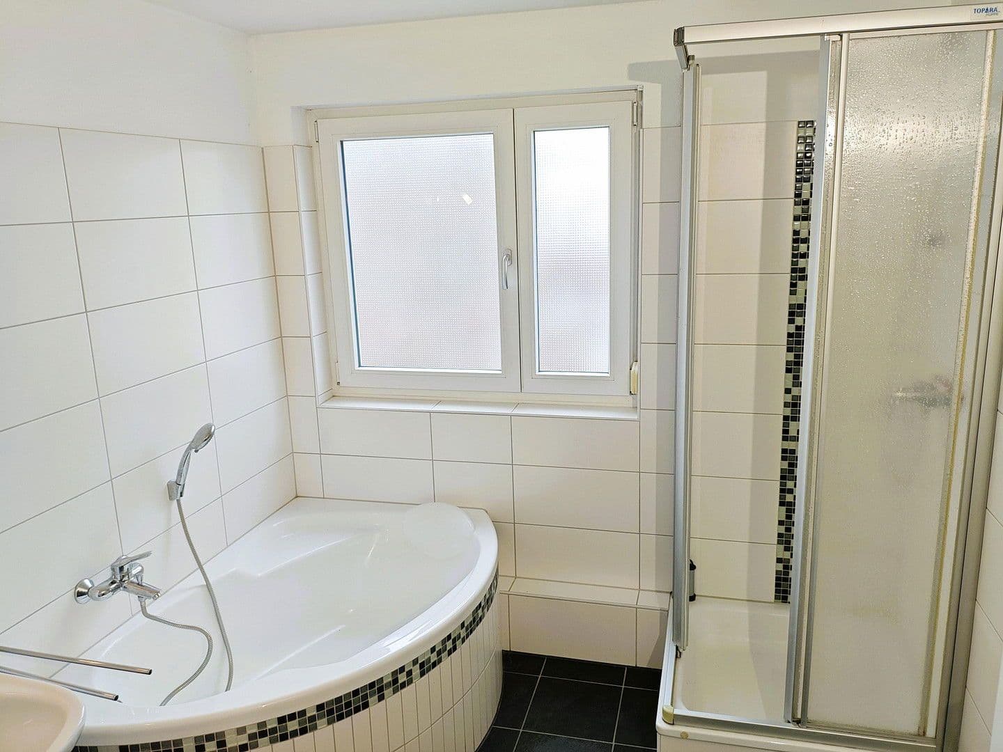 Prenájom bytu 4-izbový 100 m², Leonardo-Da-Vinci-Platz 1, Böblingen, Bádensko-Wurttembersko Prenájom bytu 4-izbový 100 m², Leonardo-Da-Vinci-Platz 1, Böblingen, Bádensko-Wurttembersko